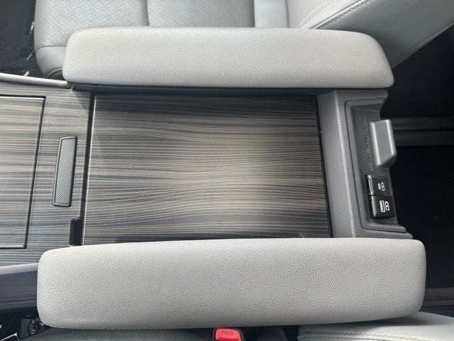 2023 Toyota Sienna Limited 7 Passenger