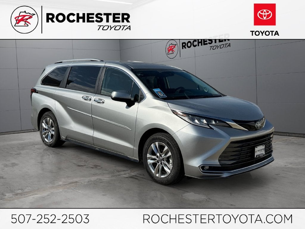 2023 Toyota Sienna Limited 7 Passenger