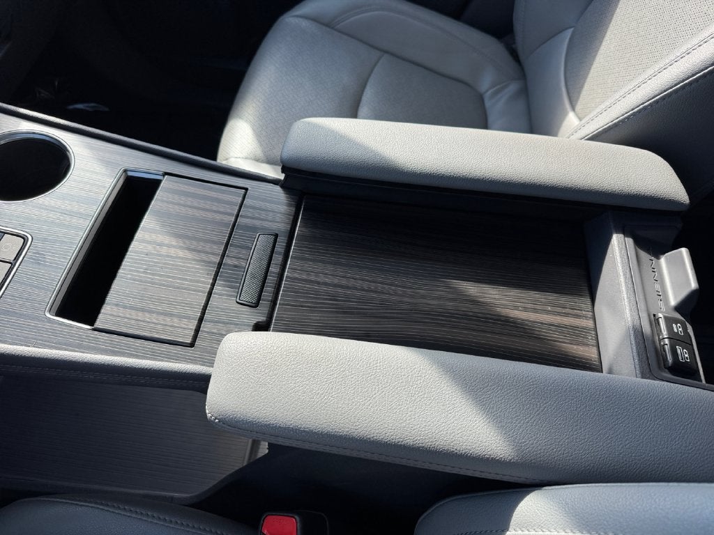 2023 Toyota Sienna Limited 7 Passenger