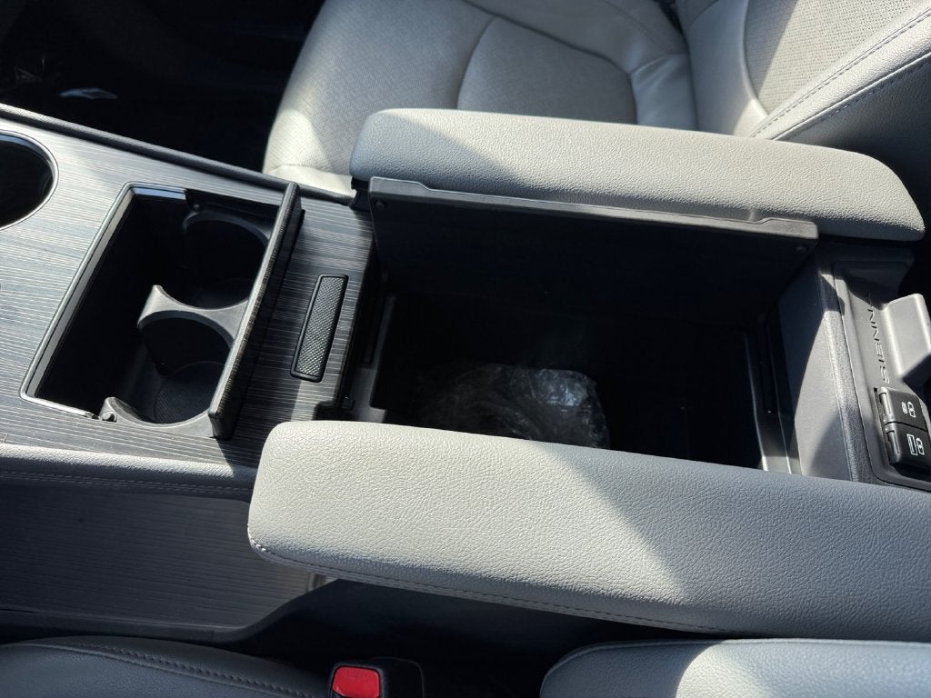 2023 Toyota Sienna Limited 7 Passenger