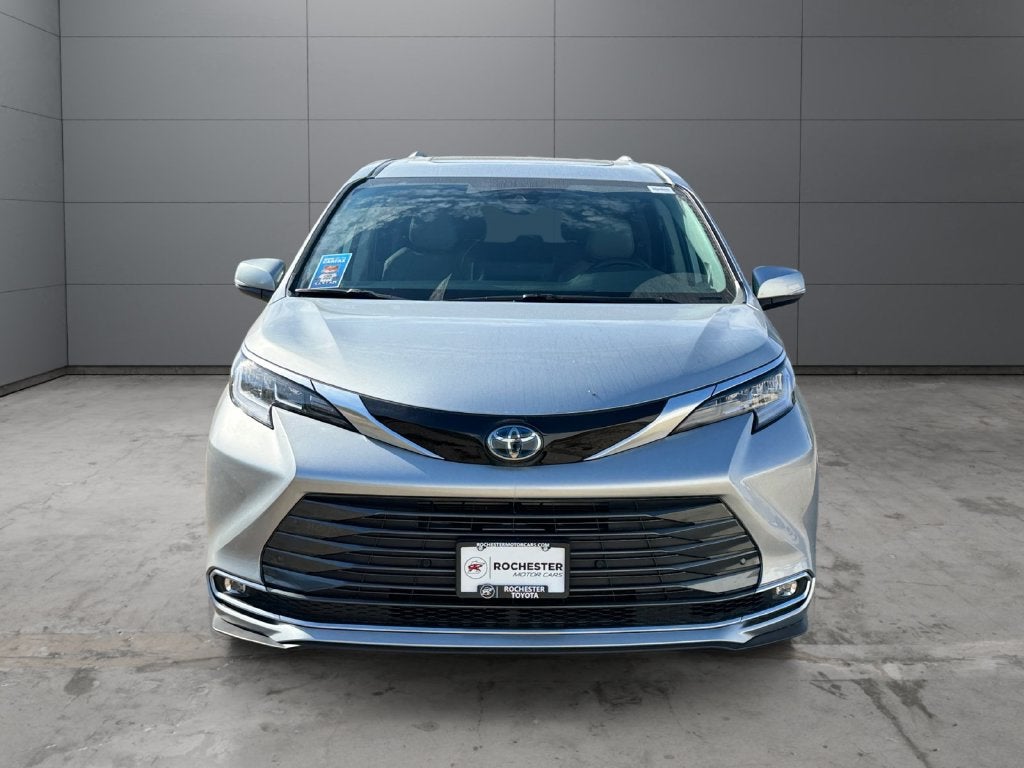 2023 Toyota Sienna Limited 7 Passenger