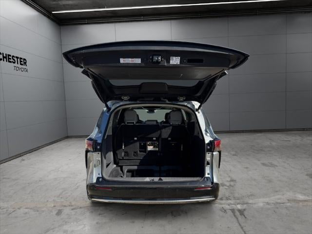 2023 Toyota Sienna Limited 7 Passenger
