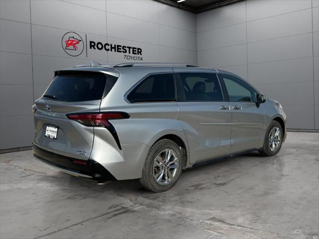 2023 Toyota Sienna Limited 7 Passenger