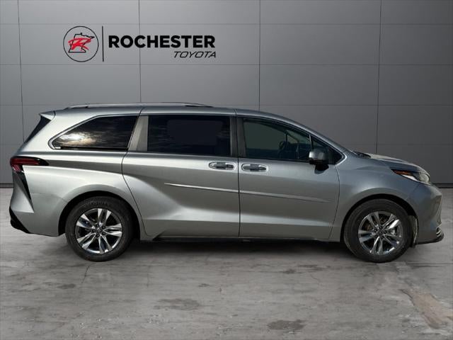 2023 Toyota Sienna Limited 7 Passenger