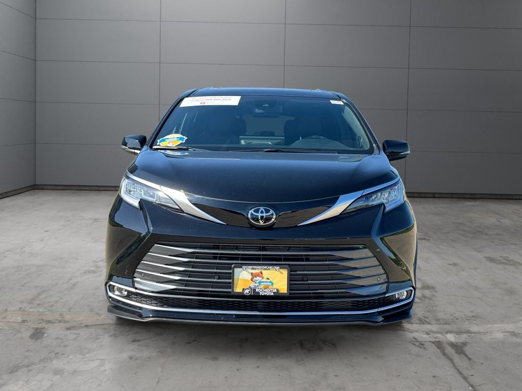 2026 Toyota Sienna Limited 7 Passenger