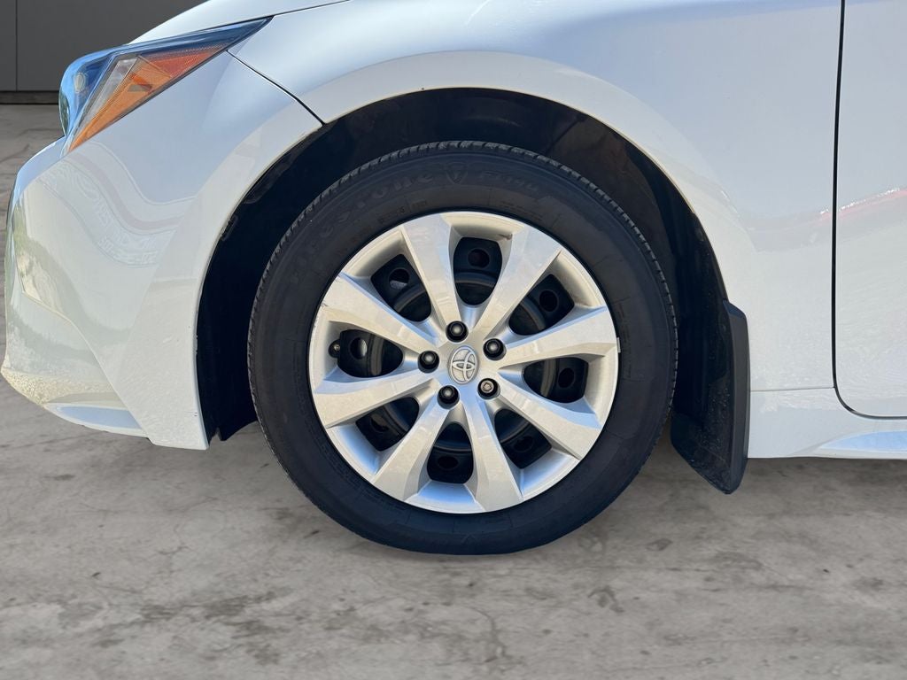2025 Toyota Corolla LE FWD