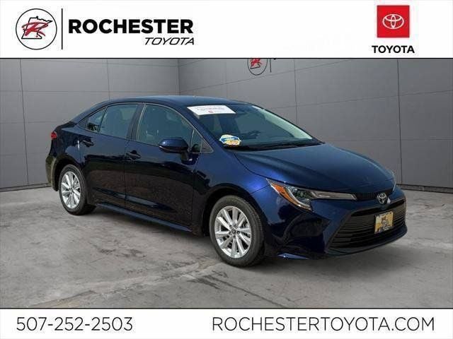 2025 Toyota Corolla LE FWD