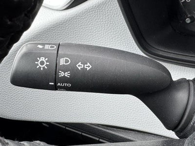 2025 Toyota Corolla SE FWD