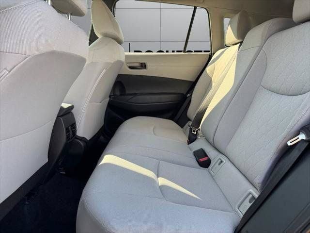 2024 Toyota Corolla Cross LE FWD