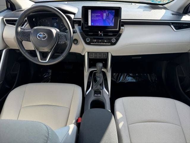2024 Toyota Corolla Cross LE FWD