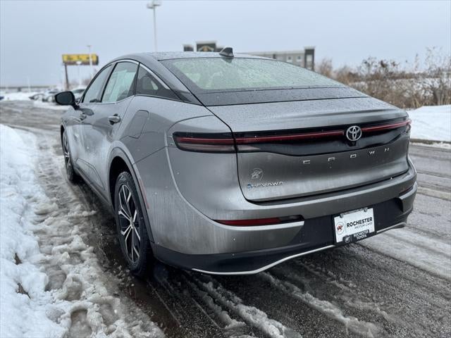 2024 Toyota Crown XLE AWD