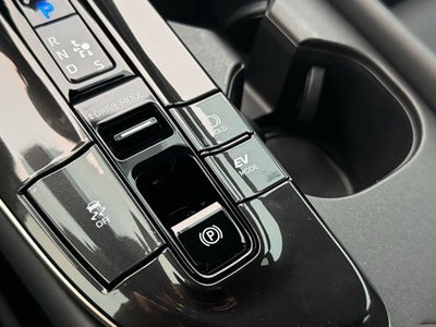 2025 Toyota Crown Signia XLE AWD