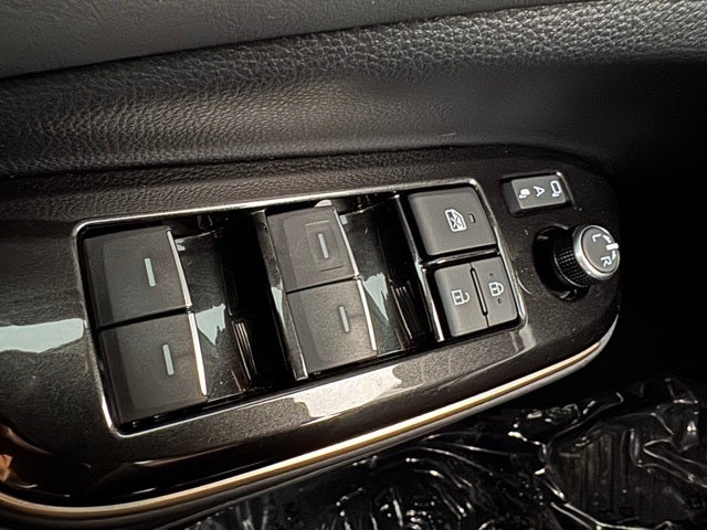 2025 Toyota Crown Signia XLE AWD