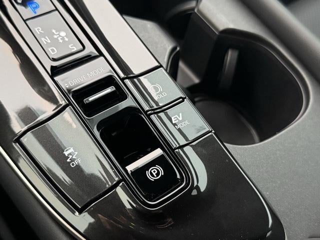 2025 Toyota Crown Signia XLE AWD