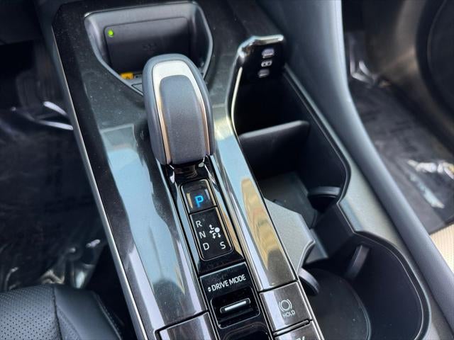2025 Toyota Crown Signia Limited AWD