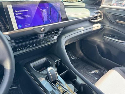 2025 Toyota Crown Signia Limited AWD