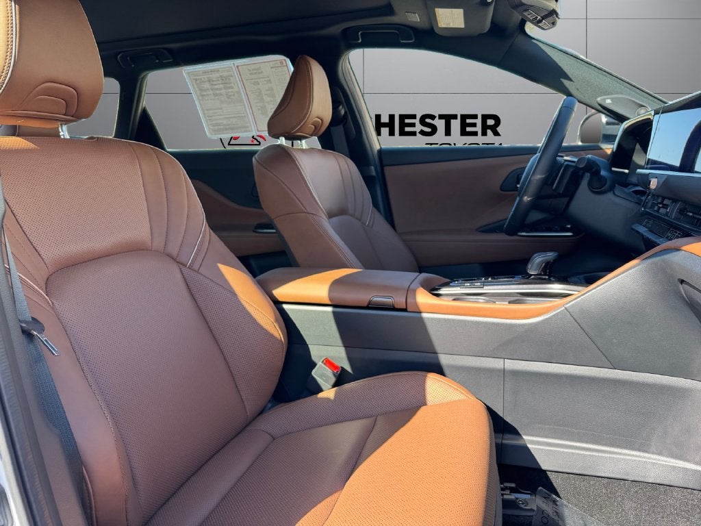 2025 Toyota Crown Signia Limited AWD