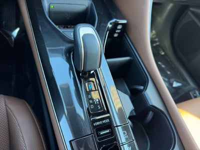 2025 Toyota Crown Signia Limited AWD