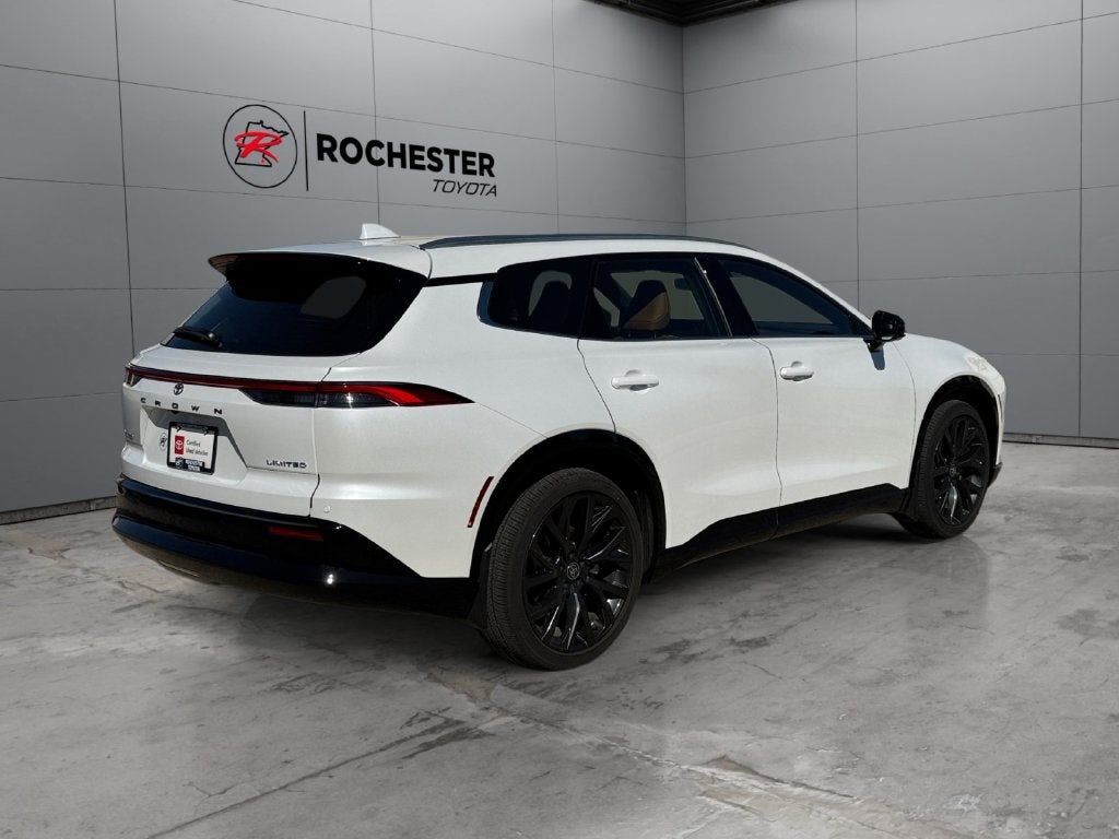 2025 Toyota Crown Signia Limited AWD