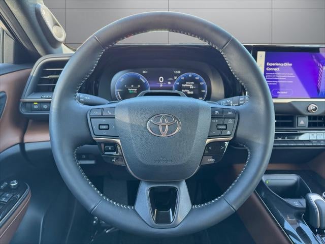 2025 Toyota Crown Signia Limited AWD