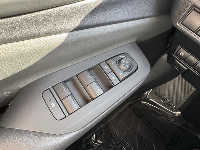 2023 Toyota Prius LE FWD