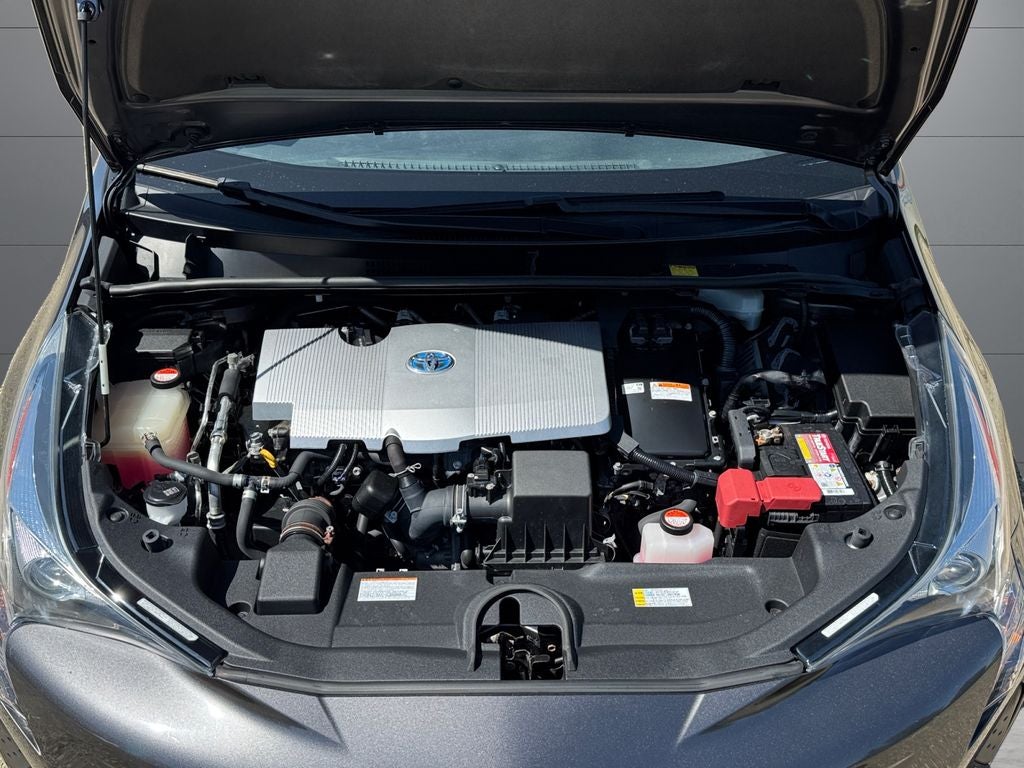 2016 Toyota Prius Three FWD