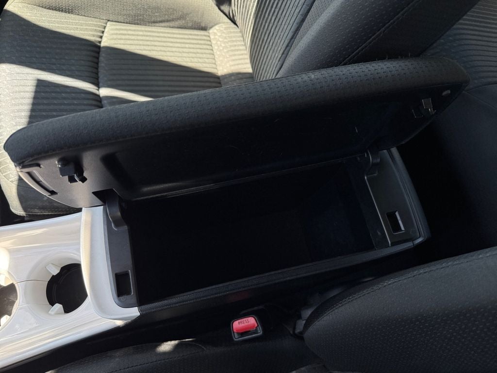 2016 Toyota Prius Three FWD