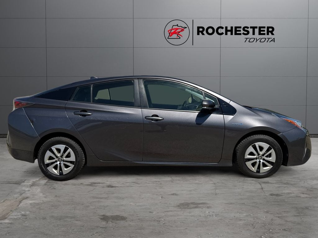 2016 Toyota Prius Three FWD