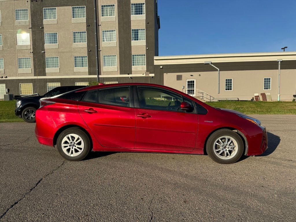 2016 Toyota Prius Two FWD