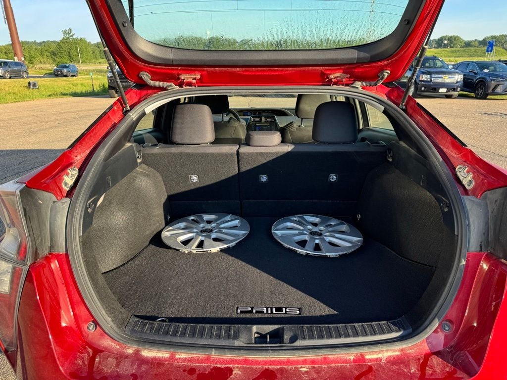 2016 Toyota Prius Two FWD