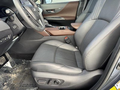 2023 Toyota Venza Limited AWD