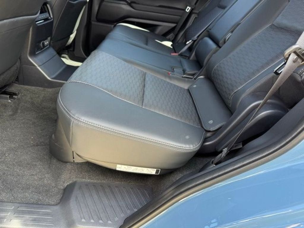 2025 Toyota Land Cruiser Base 4WD