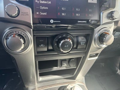 2020 Toyota 4Runner SR5 Premium 4WD