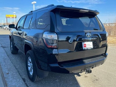 2024 Toyota 4Runner SR5 4WD