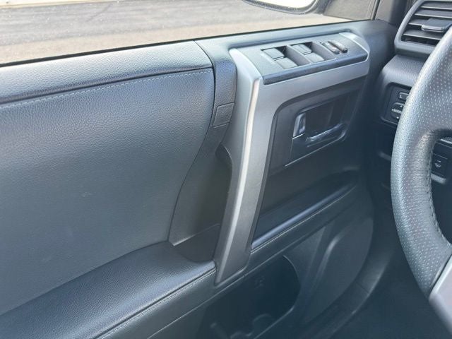 2024 Toyota 4Runner SR5 4WD