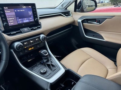 2022 Toyota RAV4 Hybrid XLE Premium AWD