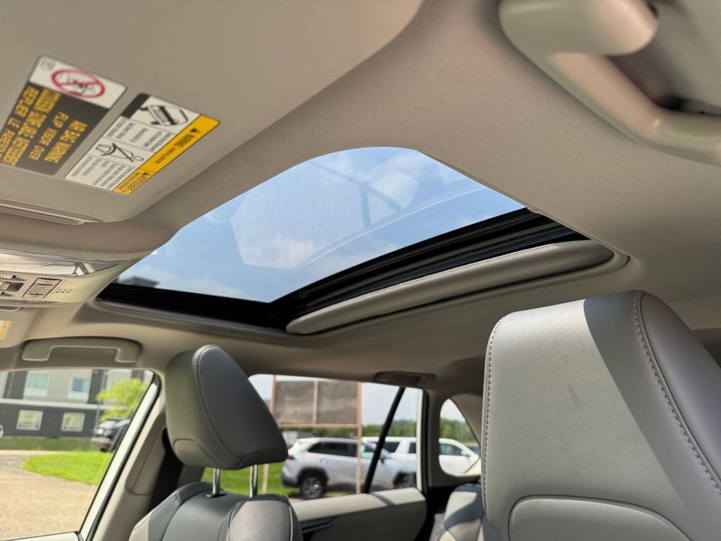 2022 Toyota RAV4 Hybrid XLE Premium AWD