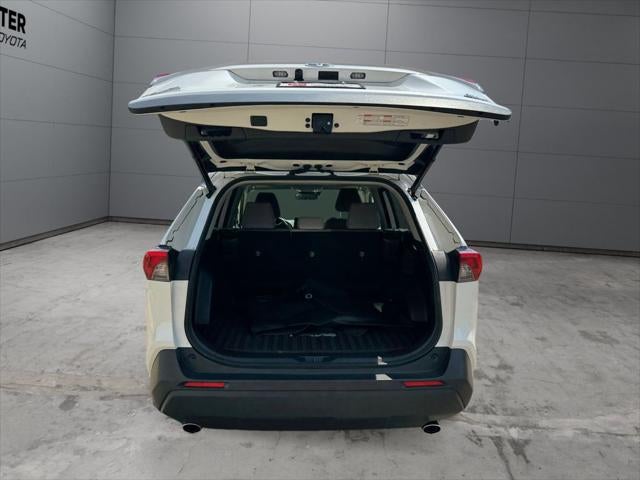 2022 Toyota RAV4 Hybrid XLE Premium AWD