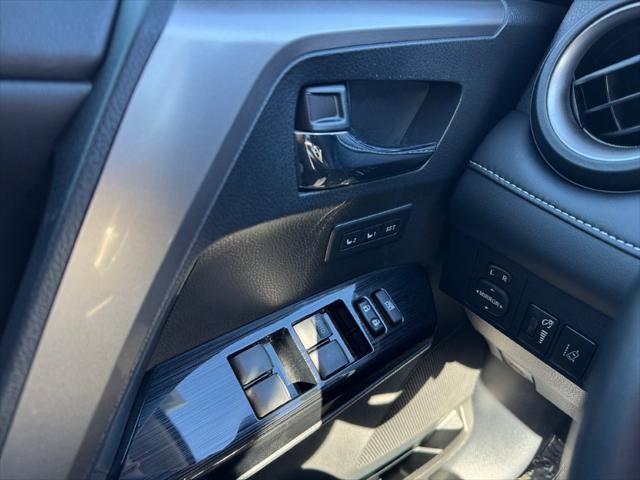 2017 Toyota RAV4 Hybrid Limited AWD