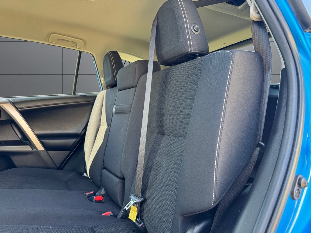 2018 Toyota RAV4 Hybrid LE AWD