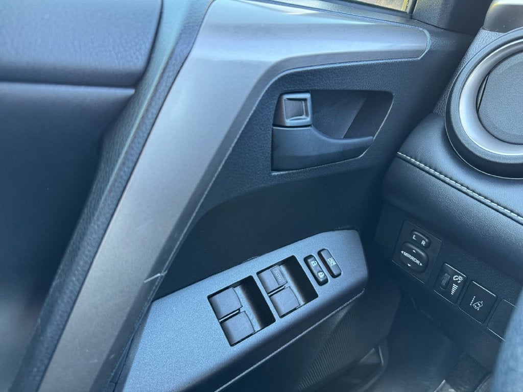 2018 Toyota RAV4 Hybrid LE AWD