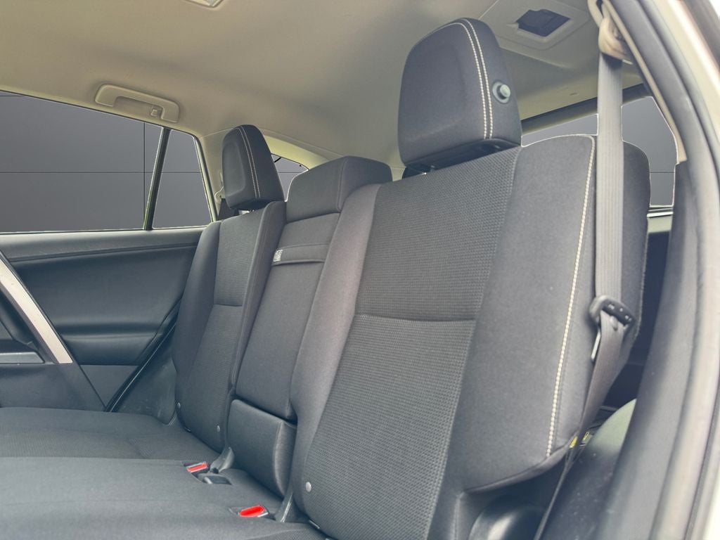 2018 Toyota RAV4 Hybrid LE AWD