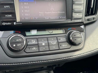 2017 Toyota RAV4 Hybrid XLE AWD