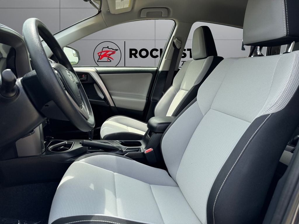2018 Toyota RAV4 Hybrid LE AWD