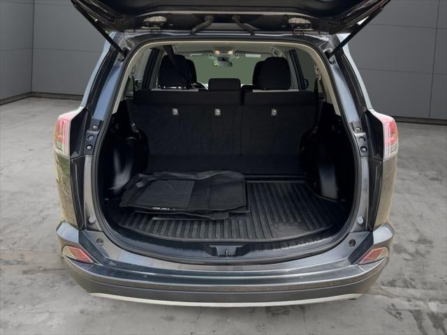 2018 Toyota RAV4 Hybrid LE AWD