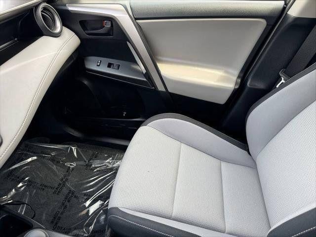 2018 Toyota RAV4 Hybrid LE AWD