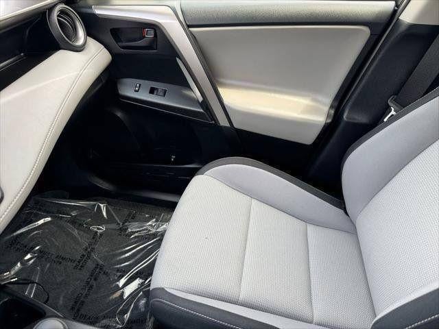 2018 Toyota RAV4 Hybrid LE AWD