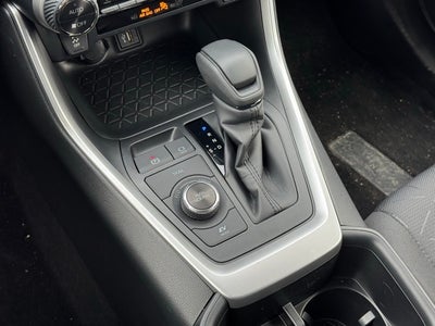 2025 Toyota RAV4 Hybrid XLE AWD