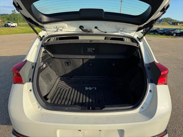 2018 Toyota Corolla iM Base FWD