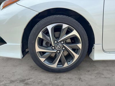 2018 Toyota Corolla iM Base FWD